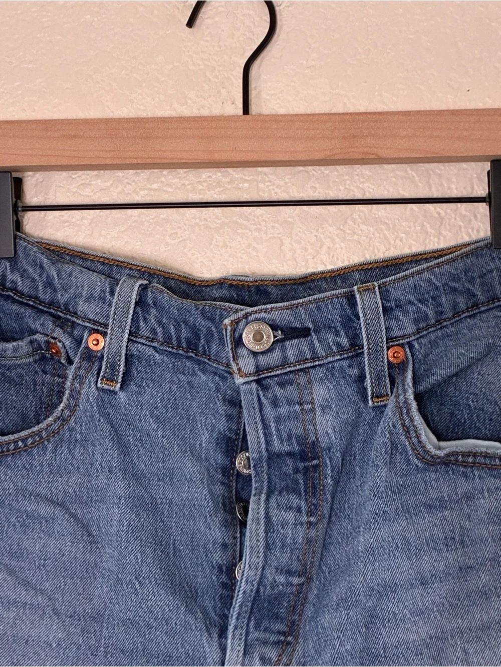 Levi’s | 501 button fly raw hem cut off long jean shorts bermuda denim size 32
